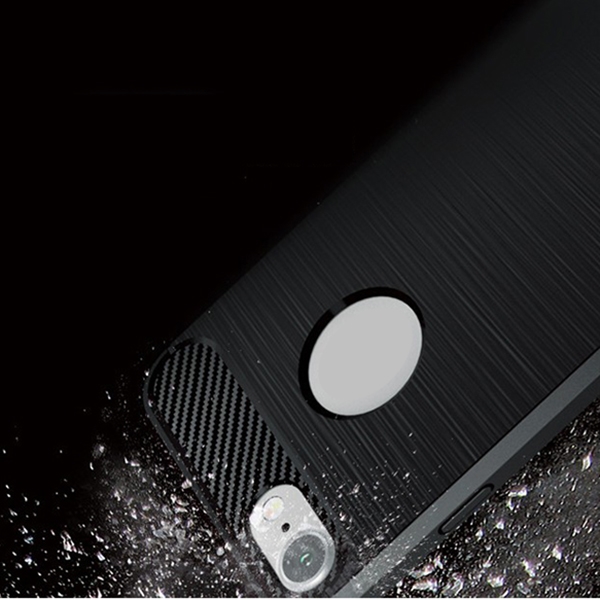 iPaky med kolfiber look till iPhone 7, grå