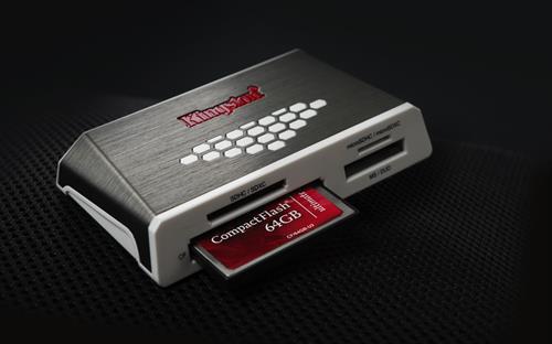 Kingston FCR-HS4 extern USB 3.0 minneskortläsare, grå/vit