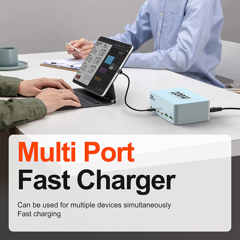 Kraftfull USB+USB-C laddningsstation med 6 uttag, GaN, 220W
