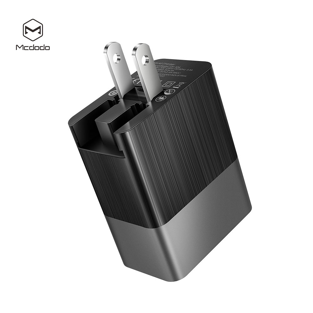 McDodo CH-5621 Väggladdare med US/UK/EU-plug, QC3.0, 18W, svart